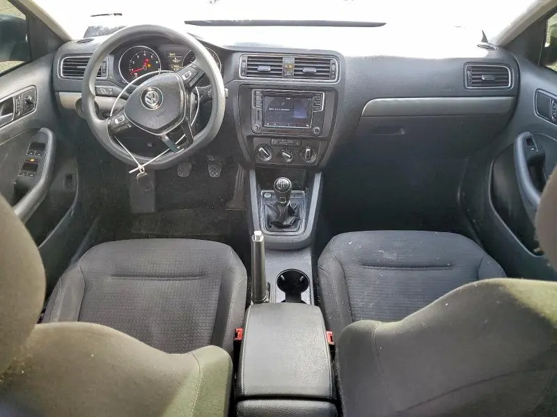 2016 VOLKSWAGEN JETTA SE  