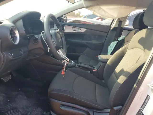 2023 KIA FORTE LX  