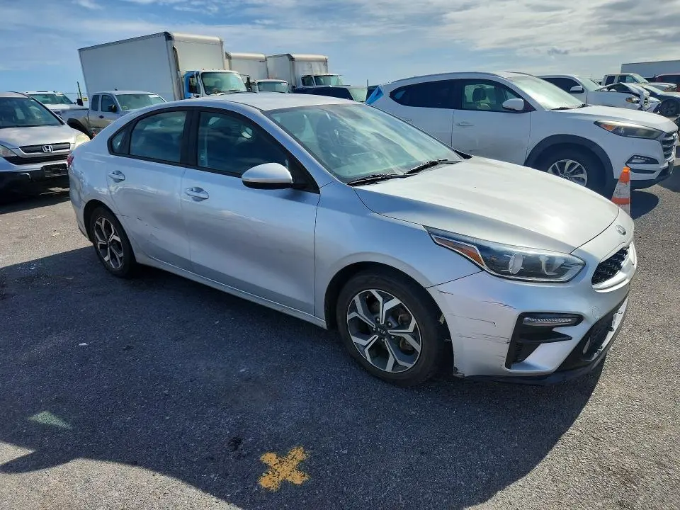2021 KIA FORTE LXS  