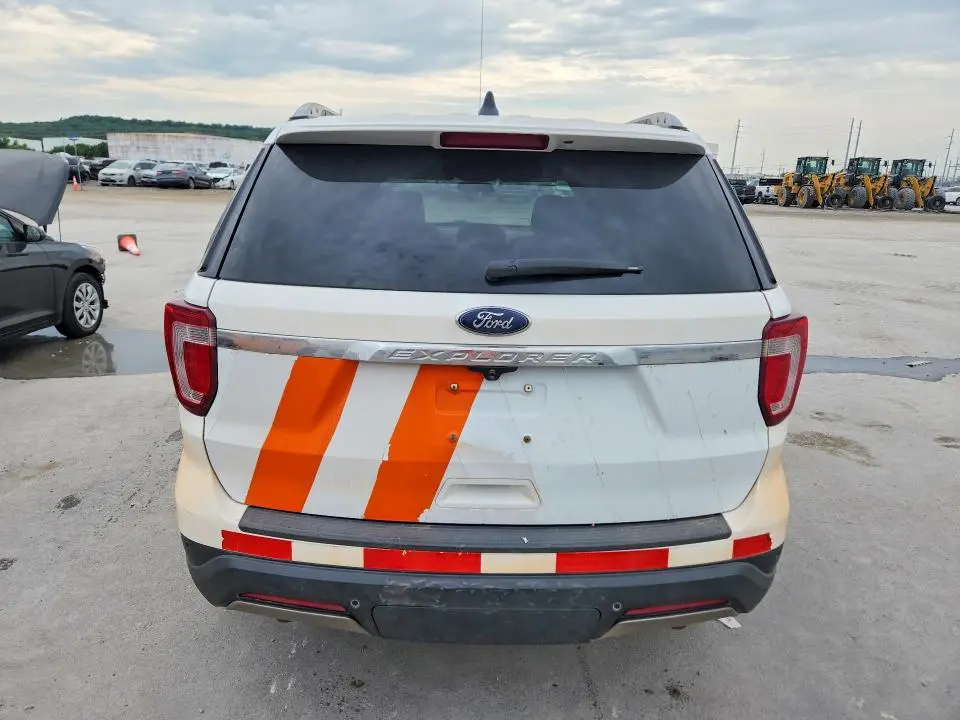 2019 FORD EXPLORER XLT  