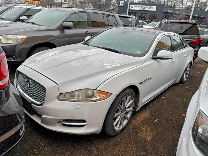 2013 JAGUAR XJ   