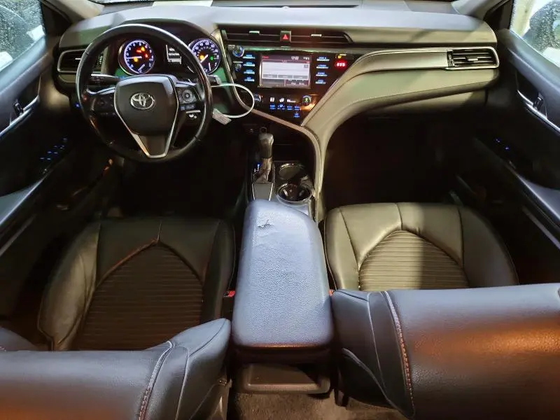 2019 TOYOTA CAMRY SE  