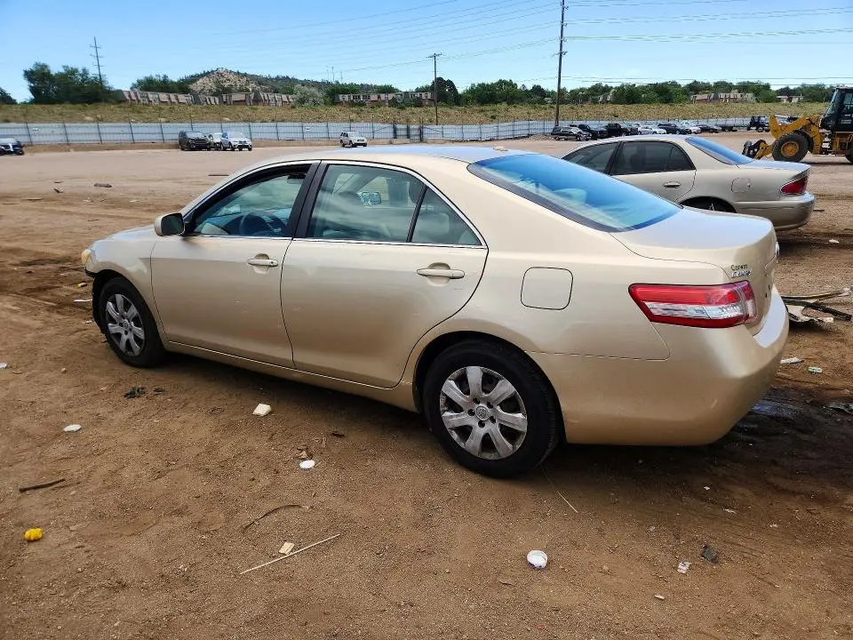 2011 TOYOTA CAMRY LE  
