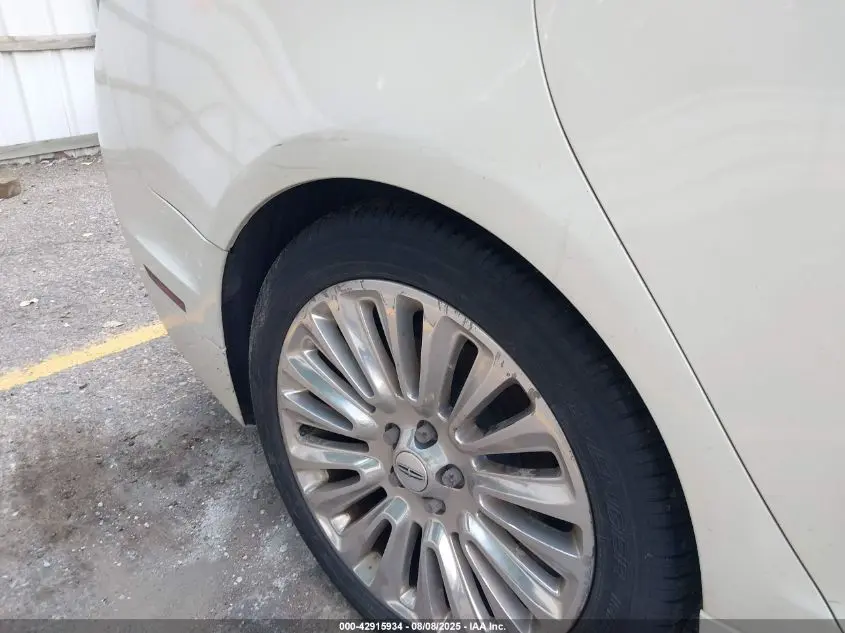2013 LINCOLN MKZ  