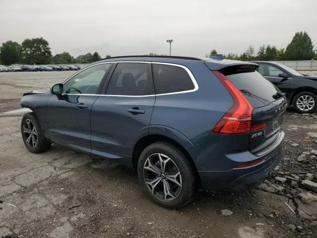 2022 VOLVO XC60 B5 MOMENTUM  