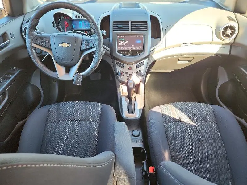 2016 CHEVROLET SONIC LT  