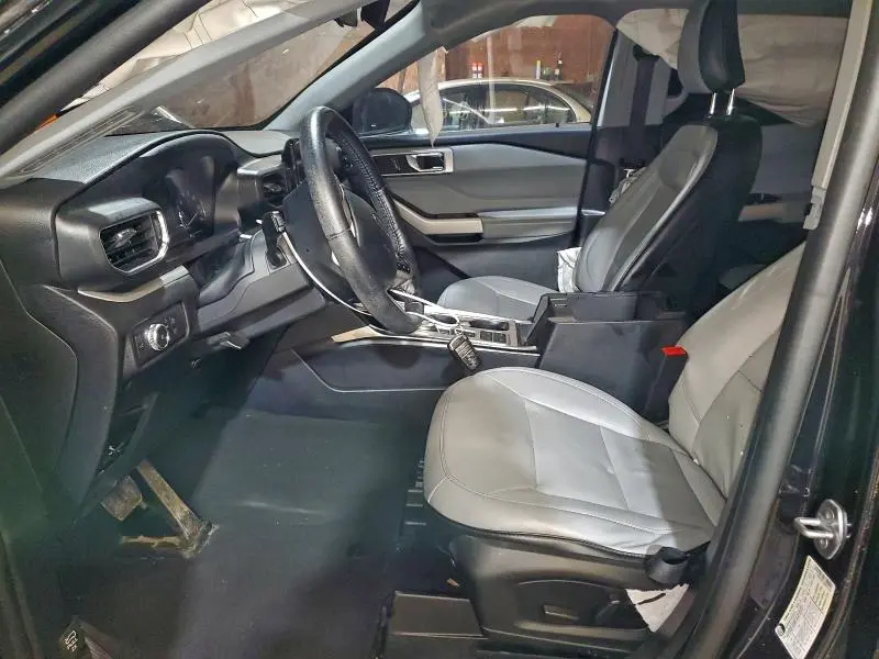 2021 FORD EXPLORER XLT  