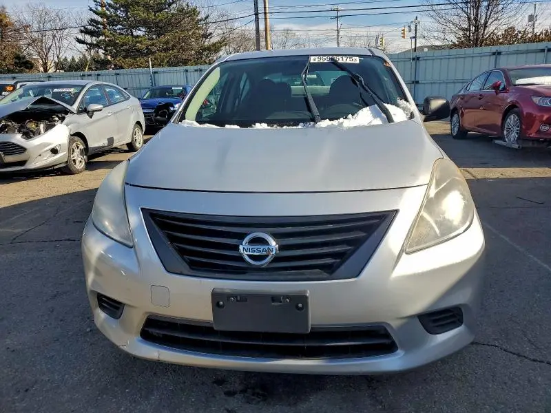 2014 NISSAN VERSA S  