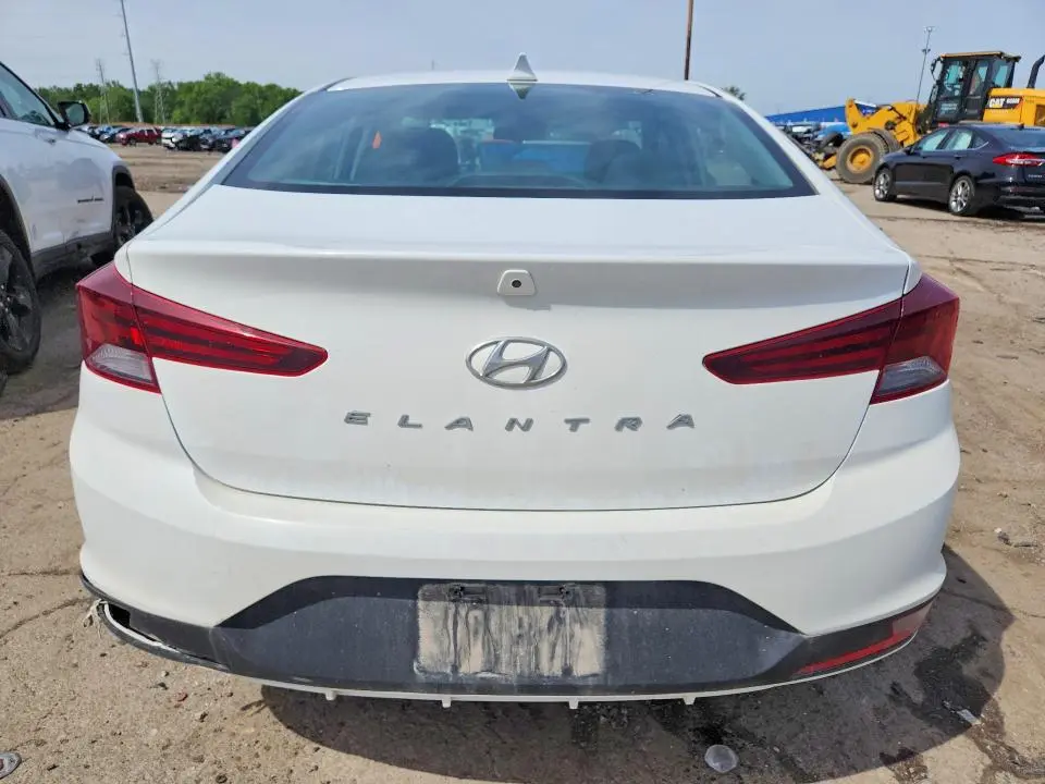 2020 HYUNDAI ELANTRA SEL  