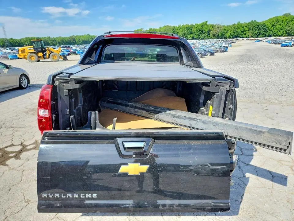 2013 CHEVROLET AVALANCHE LTZ  
