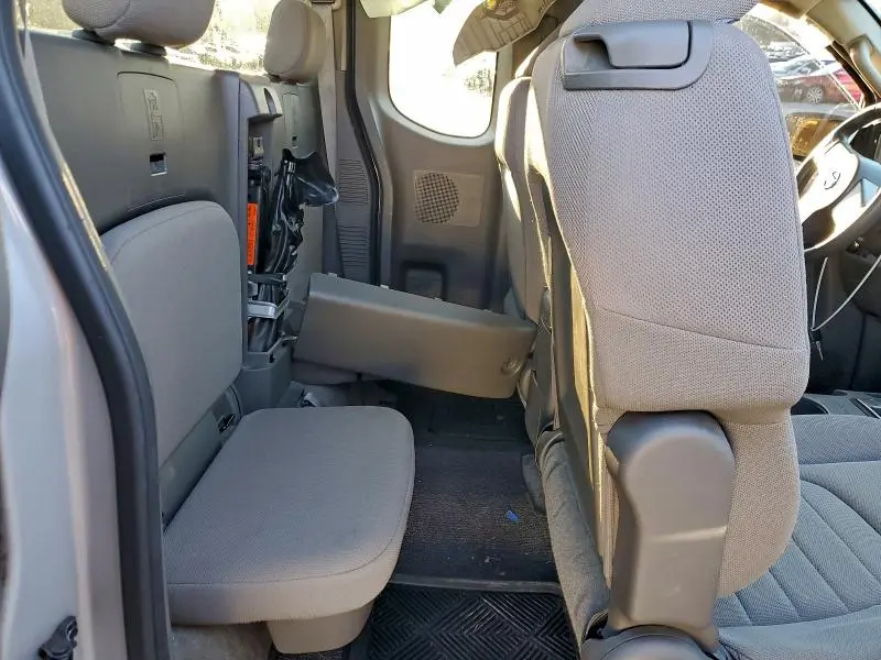 2012 NISSAN FRONTIER S  