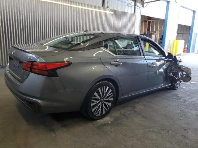 2024 NISSAN ALTIMA SV  