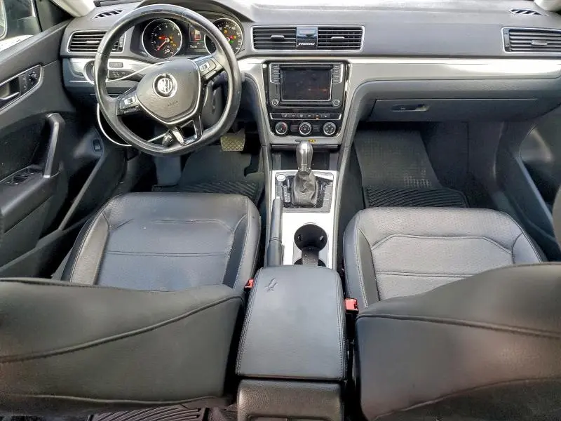 2019 VOLKSWAGEN PASSAT WOLFSBURG  