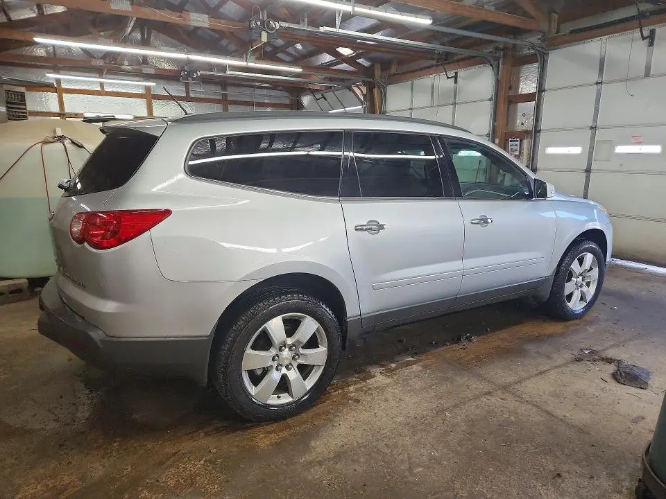 2012 CHEVROLET TRAVERSE LT  