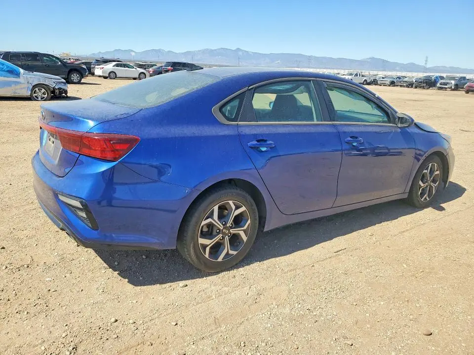 2021 KIA FORTE LXS  