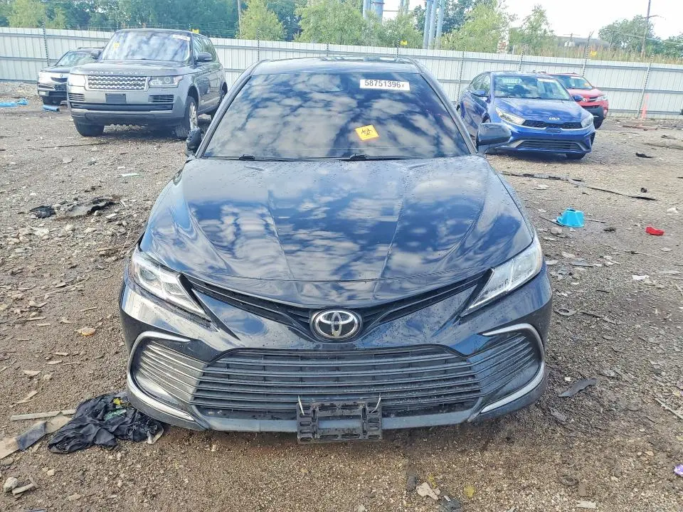 2021 TOYOTA CAMRY LE  