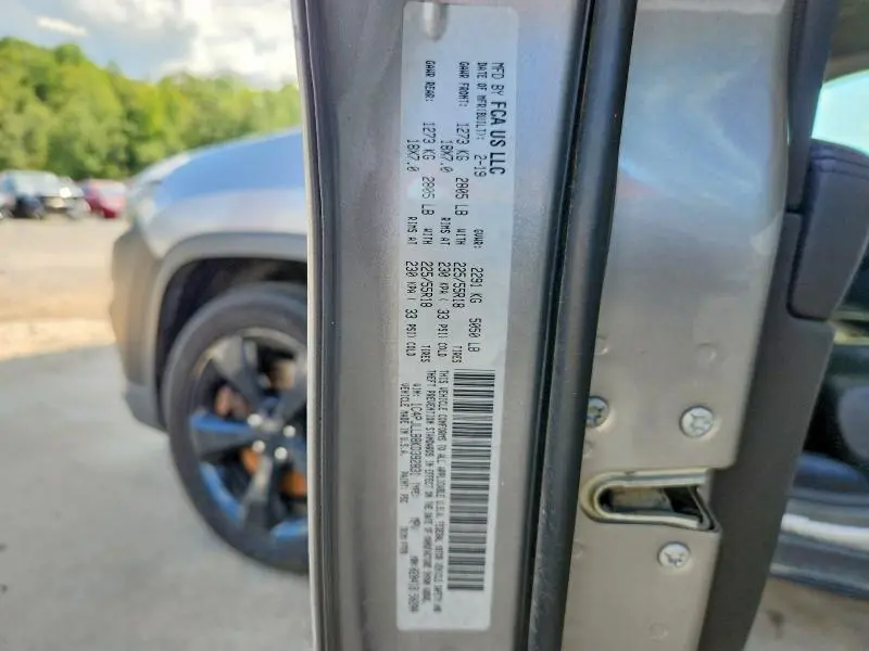 2019 JEEP CHEROKEE LATITUDE PLUS  