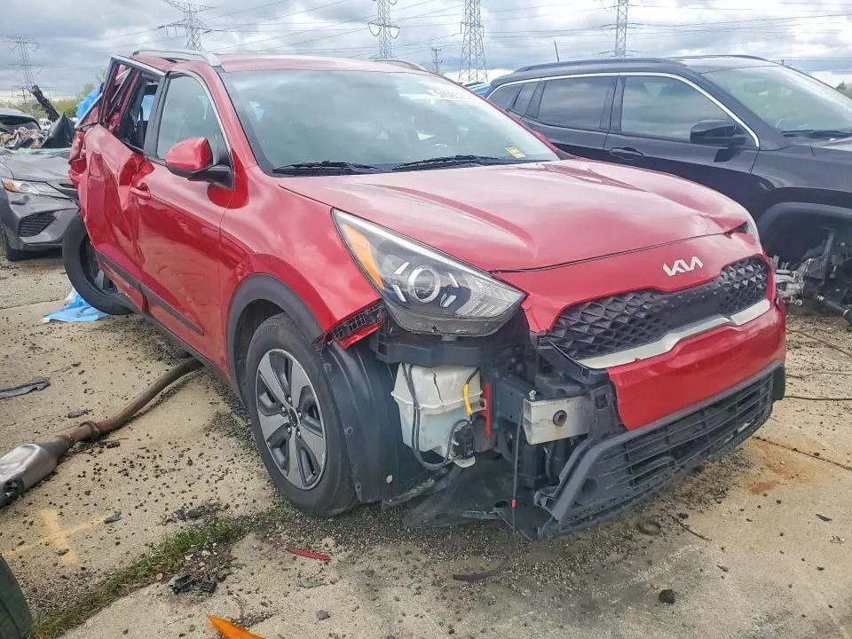 2022 KIA NIRO LX  