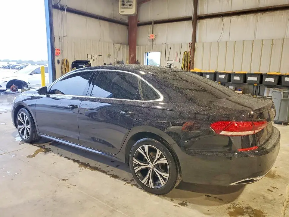 2022 VOLKSWAGEN PASSAT SE  