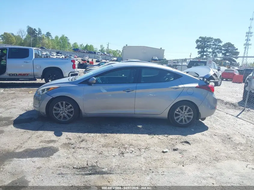 2016 HYUNDAI ELANTRA SE