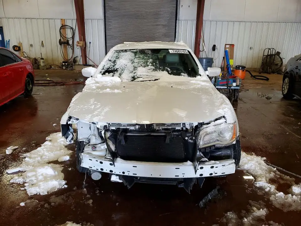 2013 CHRYSLER 300   