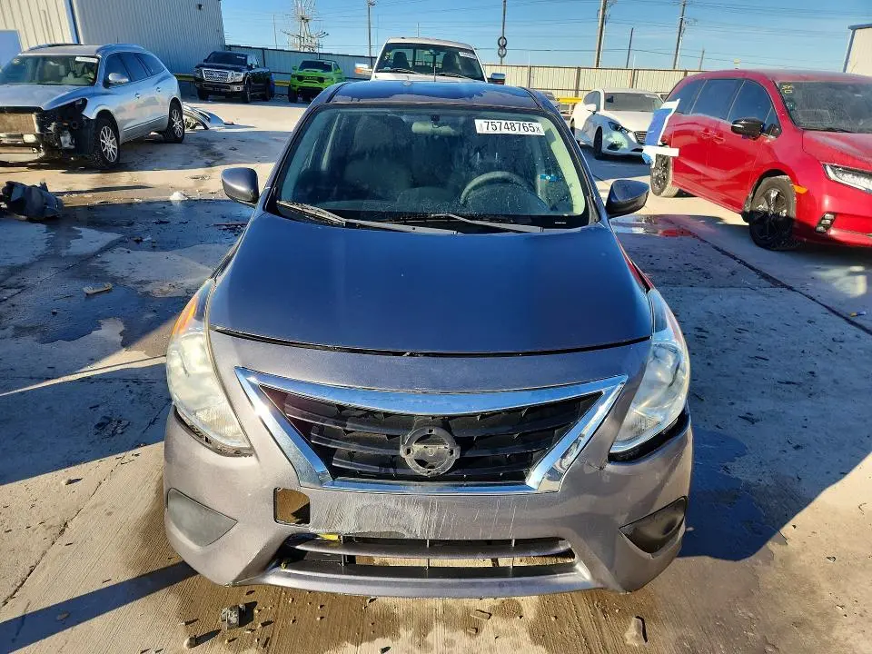 2018 NISSAN VERSA S  