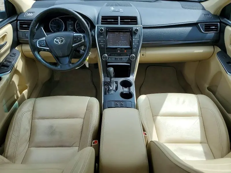 2016 TOYOTA CAMRY XLE  