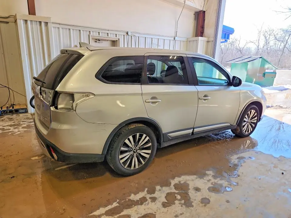 2019 MITSUBISHI OUTLANDER ES  