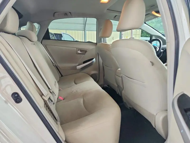 2015 TOYOTA PRIUS THREE  