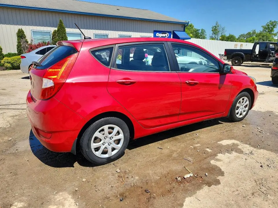 2013 HYUNDAI ACCENT GS  