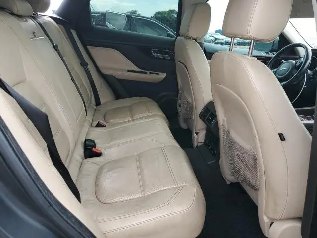 2017 JAGUAR F-PACE PRESTIGE  