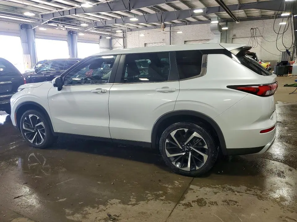 2023 MITSUBISHI OUTLANDER SE  