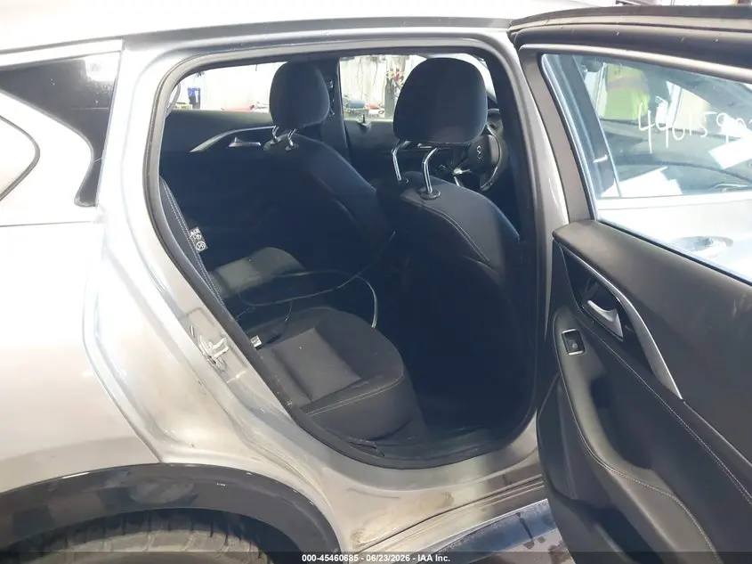 2017 INFINITI QX30  