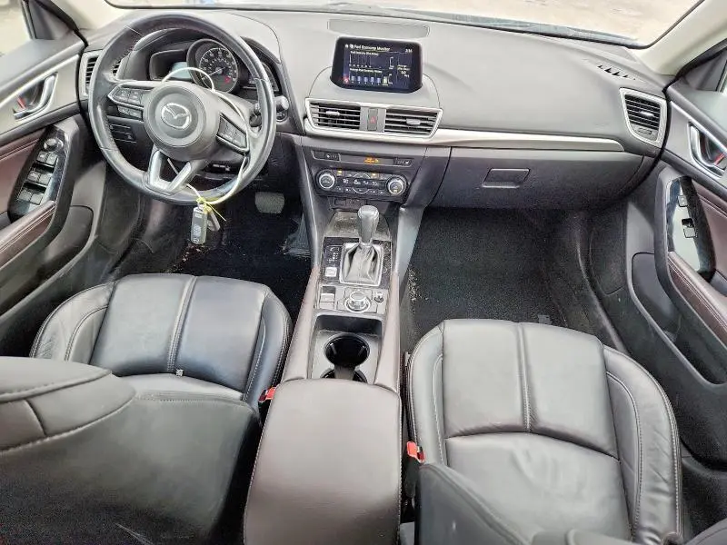 2018 MAZDA 3 TOURING  