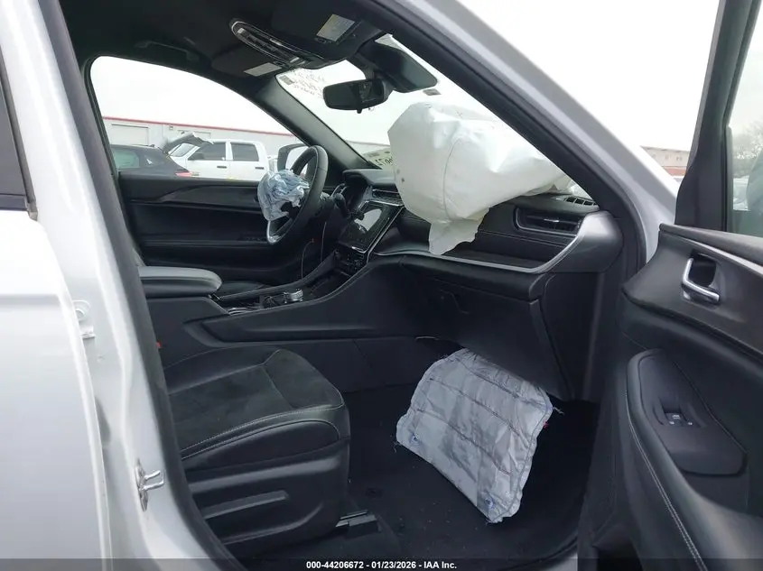 2023 JEEP GRAND CHEROKEE L ALTITUDE 4X4