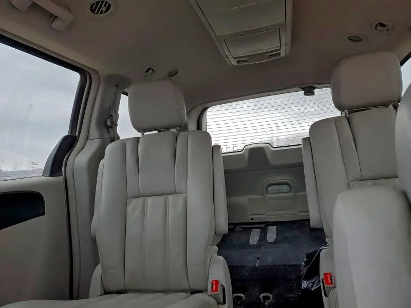 2013 CHRYSLER TOWN & COUNTRY TOURING  