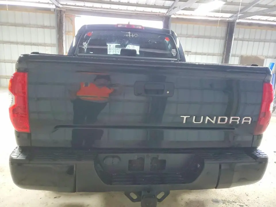 2020 TOYOTA TUNDRA SR5  