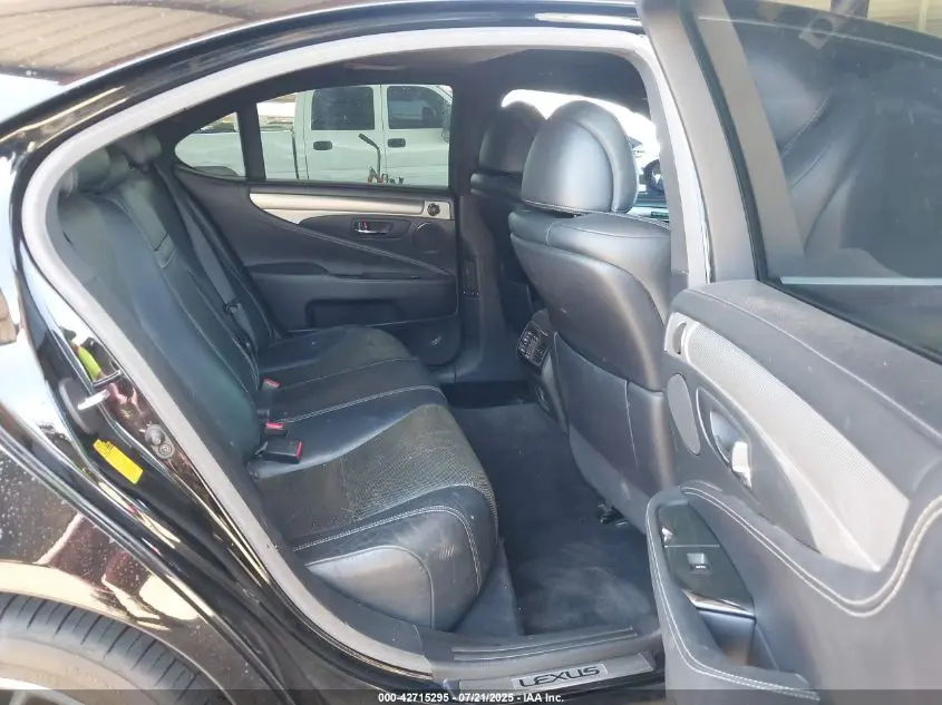 2013 LEXUS LS 460  