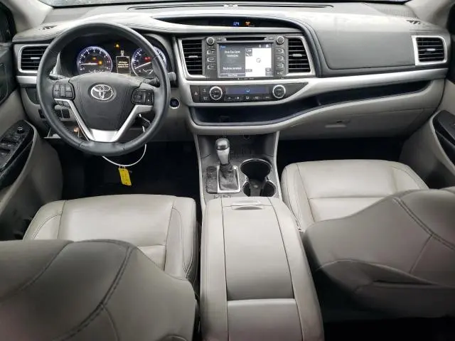 2016 TOYOTA HIGHLANDER XLE  