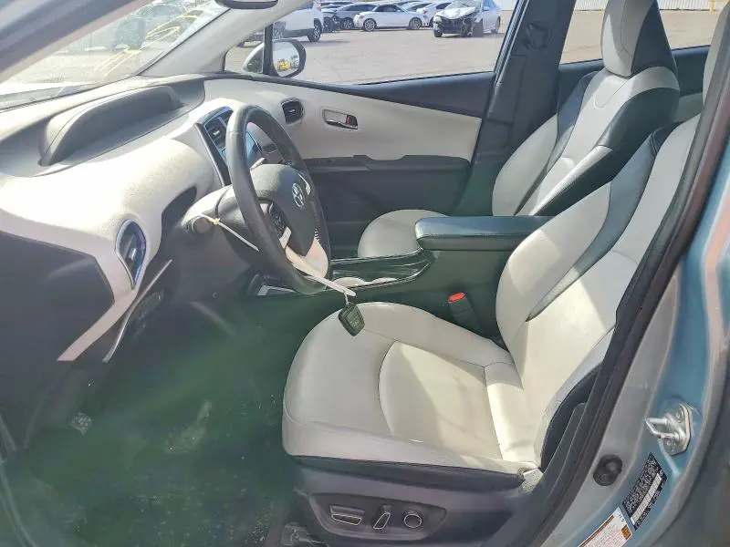 2016 TOYOTA PRIUS FOUR TOURING  