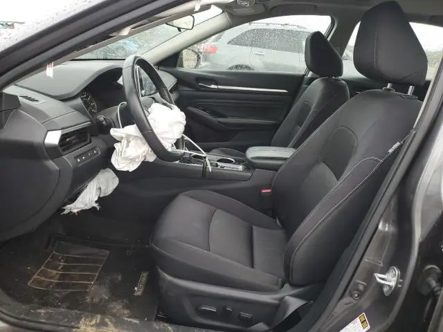 2022 NISSAN ALTIMA SV  