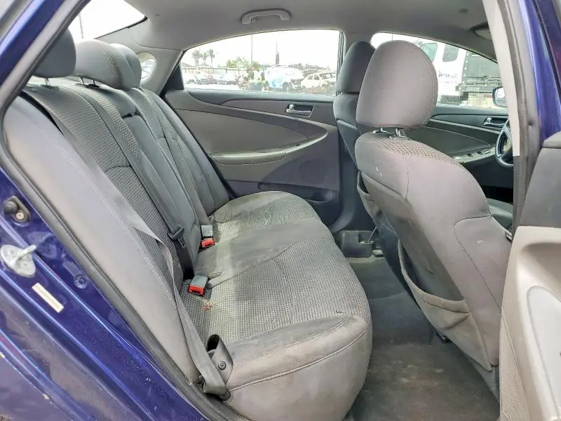 2011 HYUNDAI SONATA GLS  