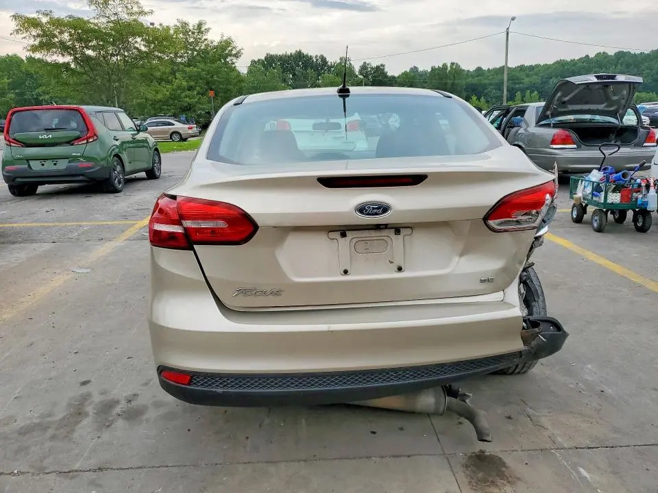 2017 FORD FOCUS SE  