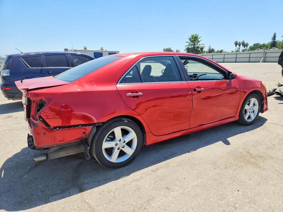 2012 TOYOTA CAMRY SE  