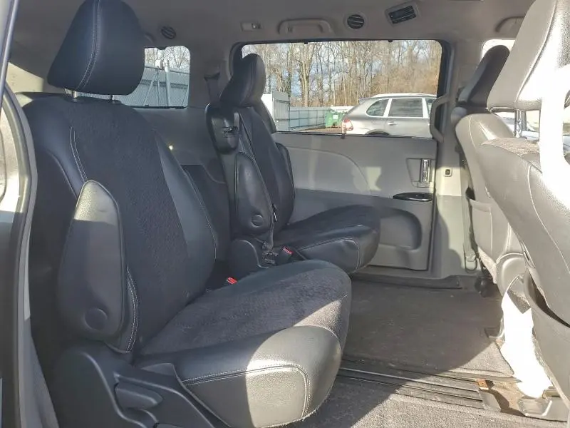 2014 TOYOTA SIENNA SPORT  