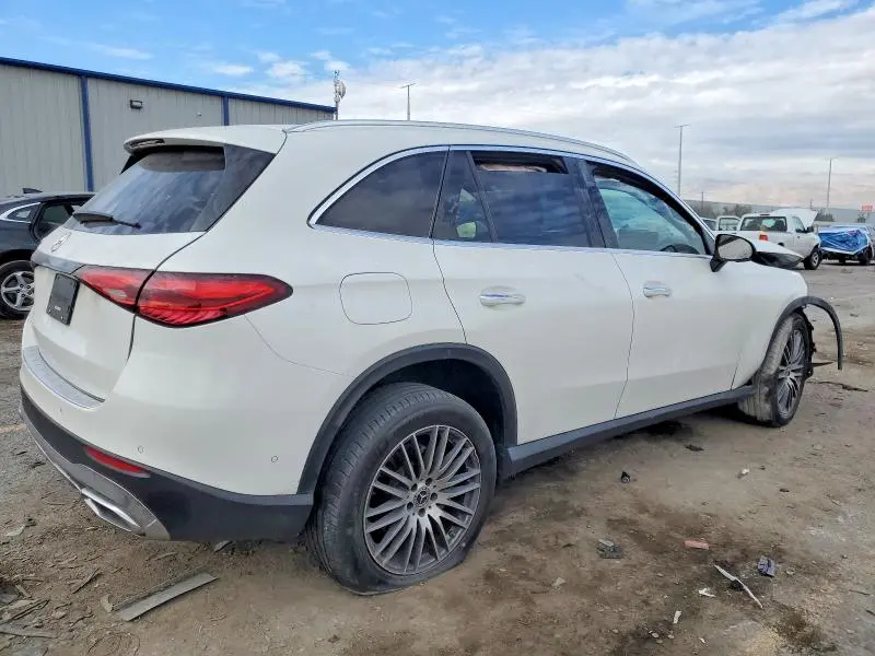 2024 MERCEDES-BENZ GLC 300  