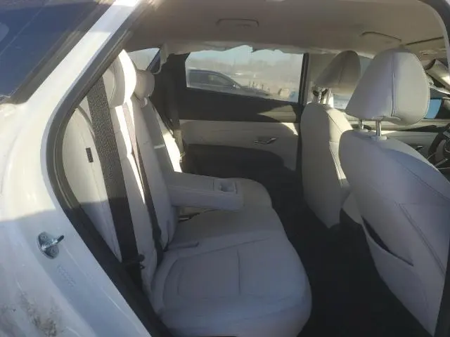 2025 HYUNDAI TUCSON SE  