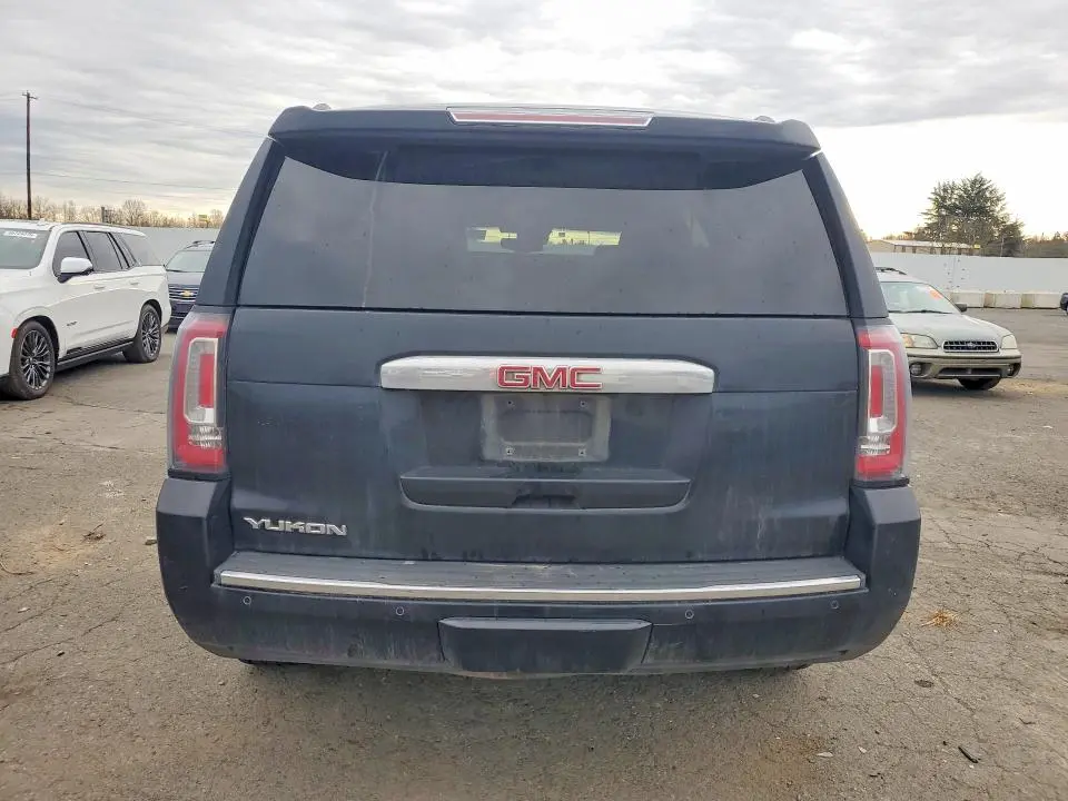 2019 GMC YUKON DENALI  