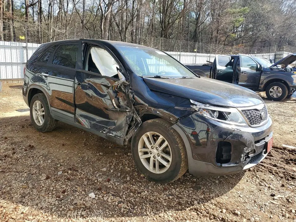 2015 KIA SORENTO LX  