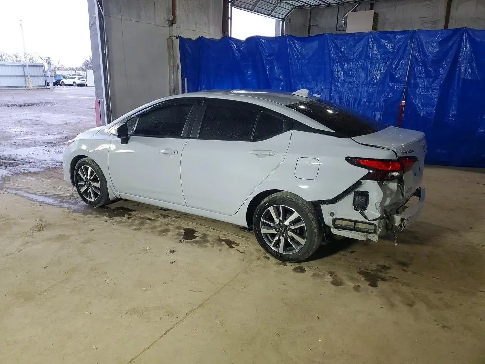 2023 NISSAN VERSA SV  